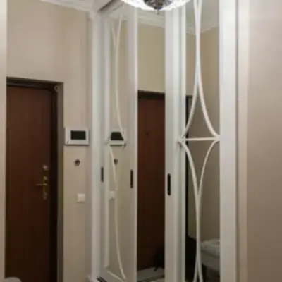 Встроенный шкаф-купе в прихожую