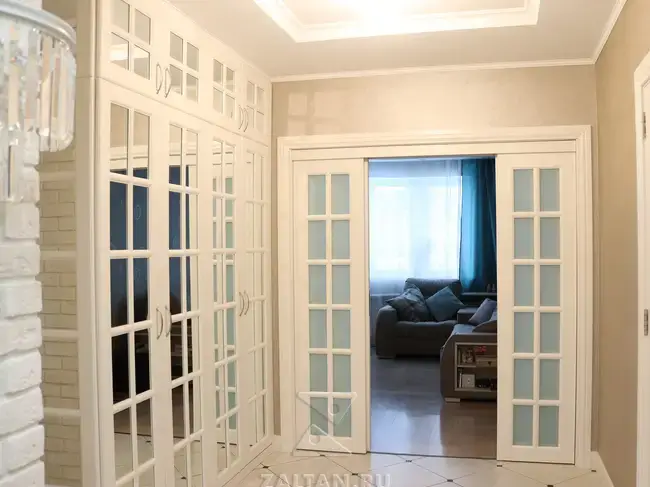 Шкаф в прихожую с зеркалами