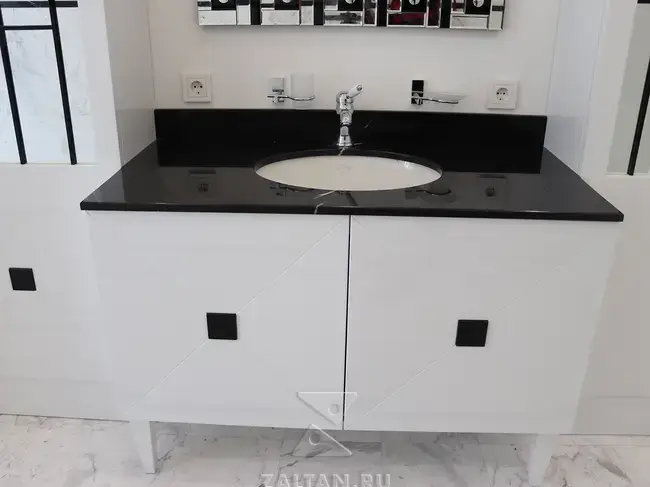 Глянцевая тумба из МДФ