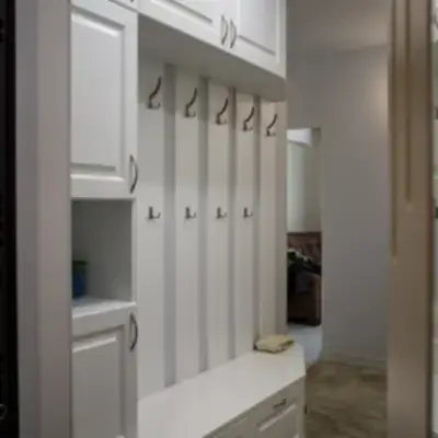 Прихожая в классическом стиле