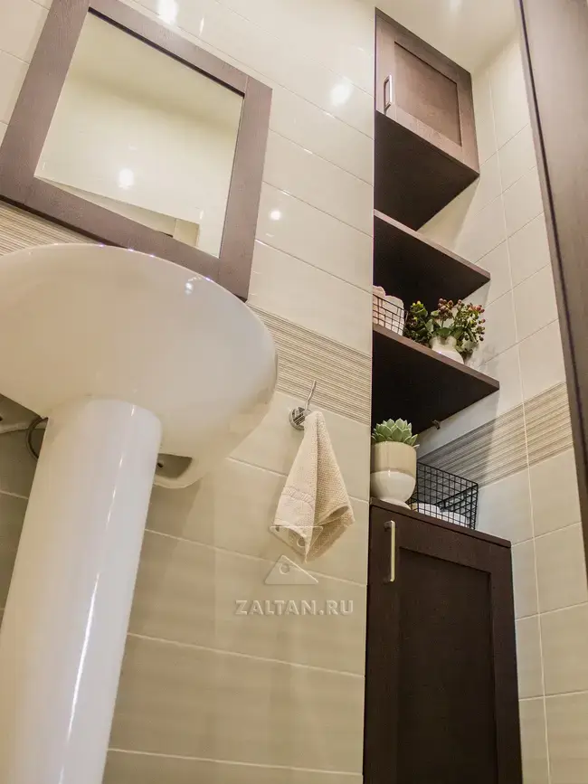 Тумба и подвесной шкаф в ванной