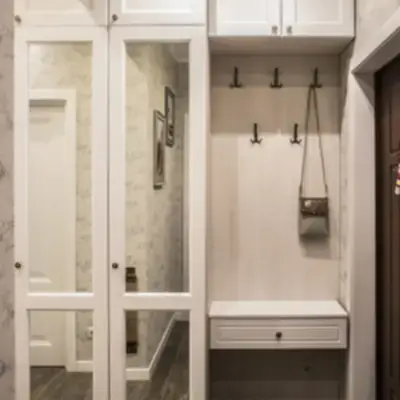 Классическая зеркальная прихожая