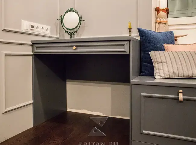 Туалетный столик из МДФ с ящиком