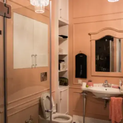 Мебель в ванную шкаф над инсталяцией и пенал