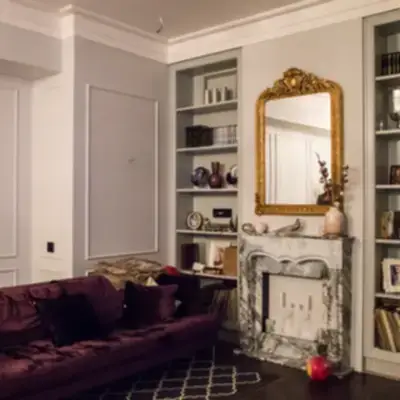 Стеллажи в гостиную под декор