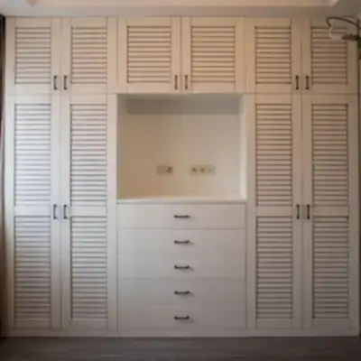 Шкаф в спальню с ТВ зоной