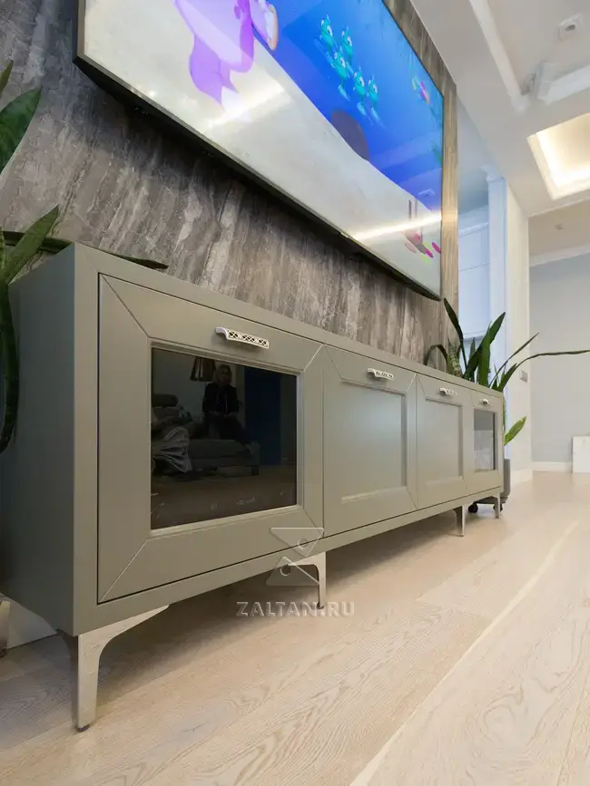 Тумба на ножках