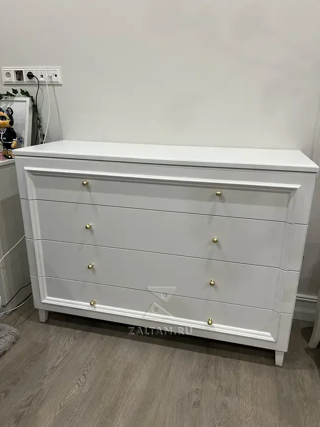 Комод в стиле неоклассика