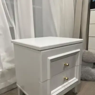 Прикроватные тумбы в спальню