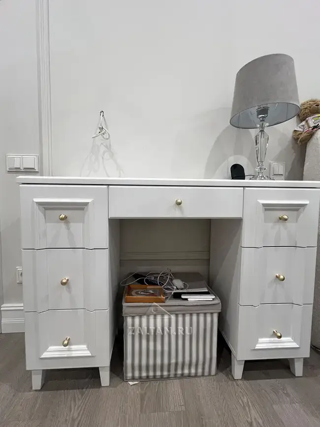 Туалетный стол в спальне