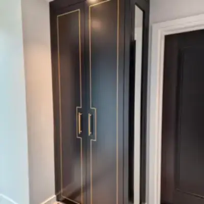 Шкаф в прихожую с зеркалом