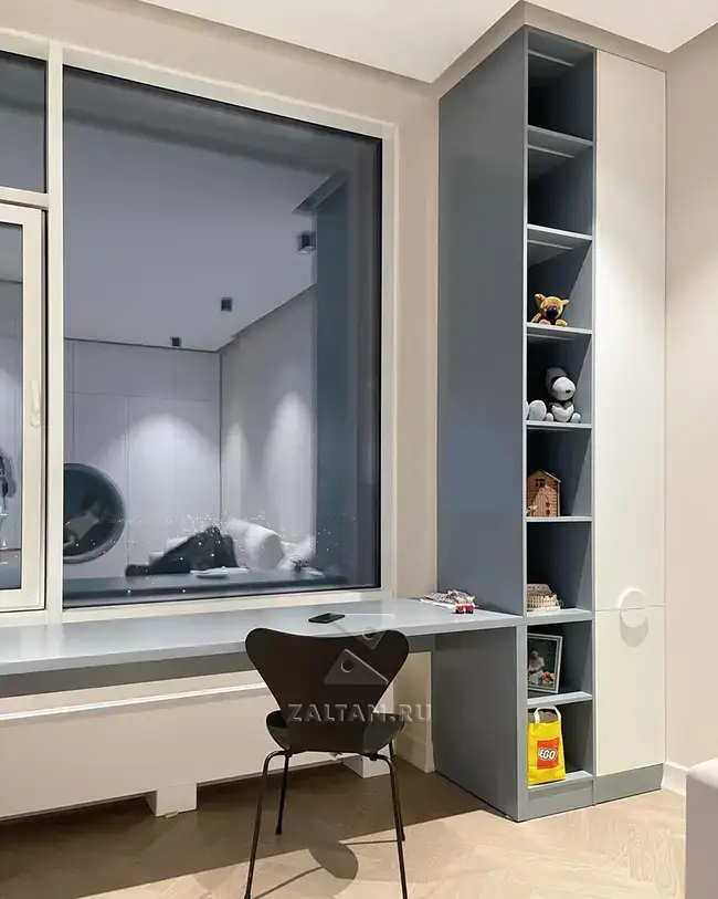 Шкаф совмещённый со столом