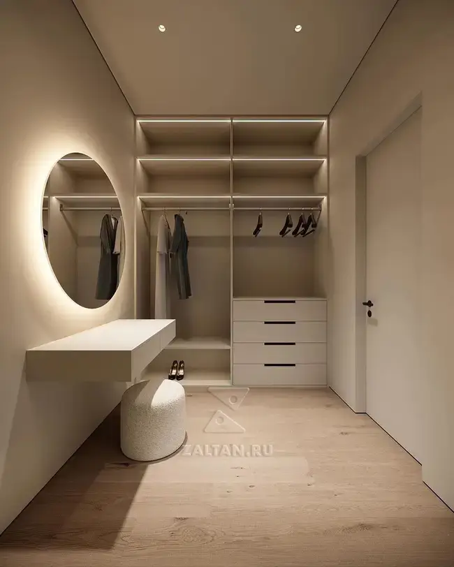 Гардеробная секция справа