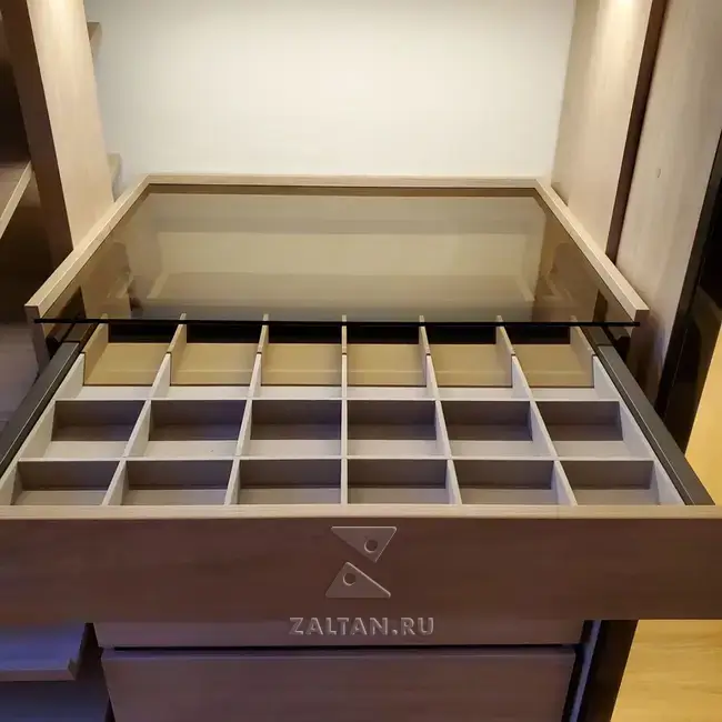 Ящик с ячейками