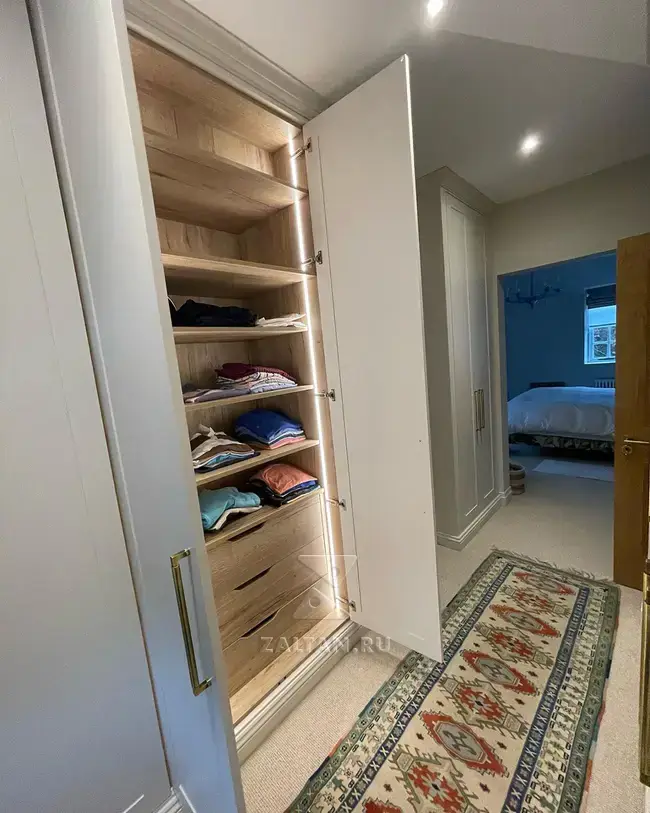 Торцевая подсветка секций