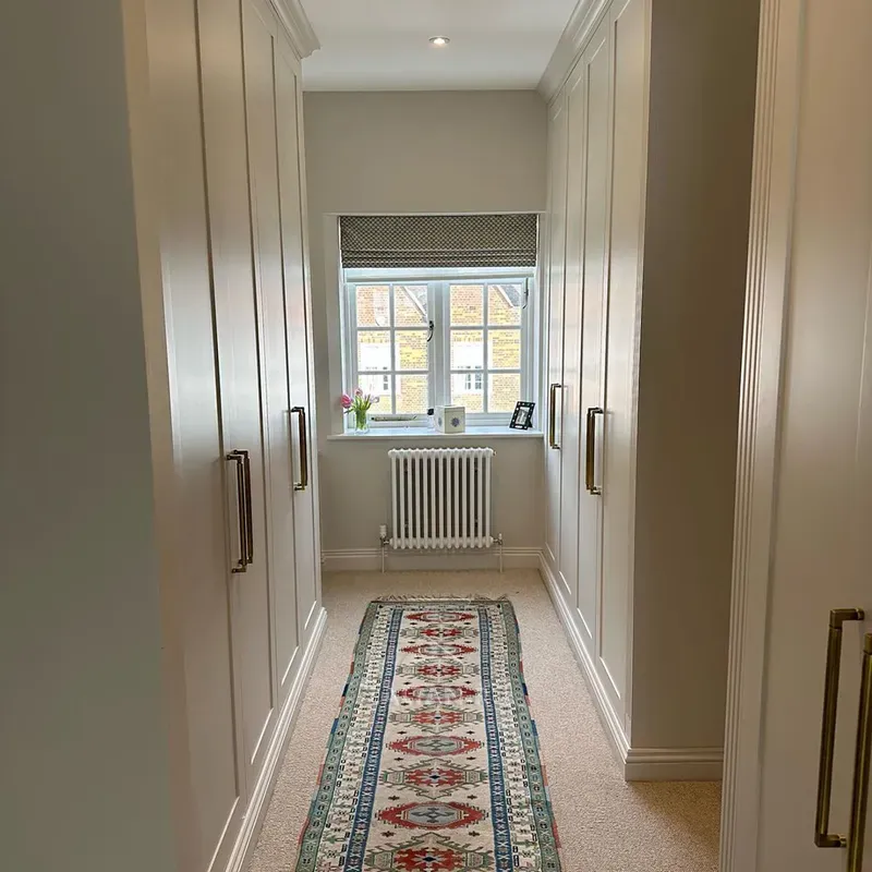 Гардеробная в загородном доме