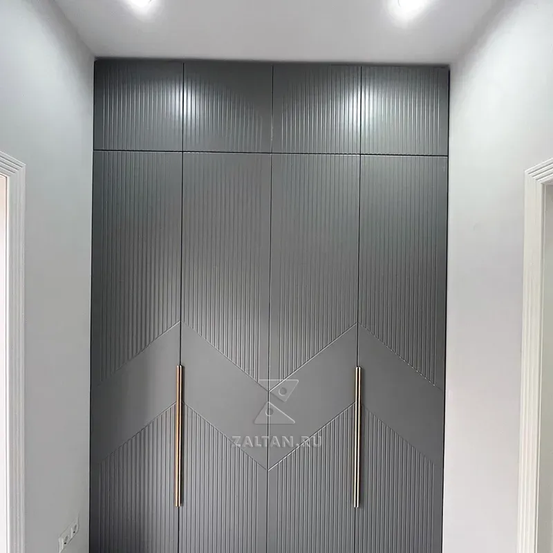 Реечный шкаф с фрезеровкой