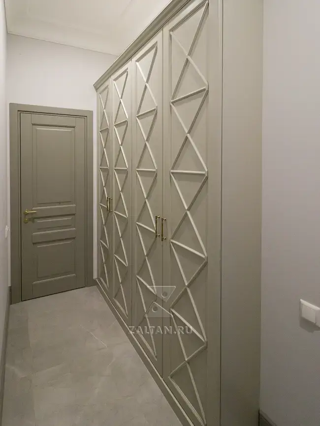 4-х дверный шкаф Неоклассика