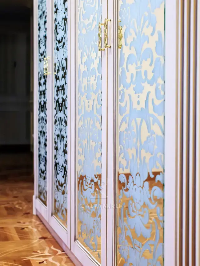 Пескоструйный рисунок на зеркале