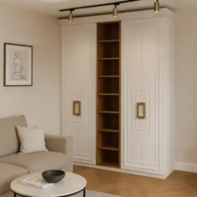 Корпусный шкаф с полками