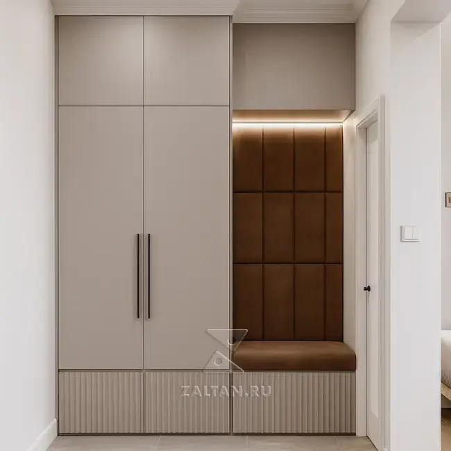 Встроенный шкаф с банкеткой