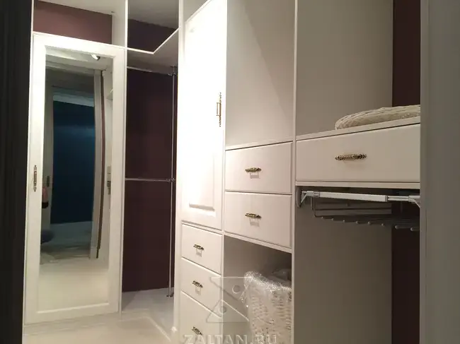 Гардеробная в классическом стиле