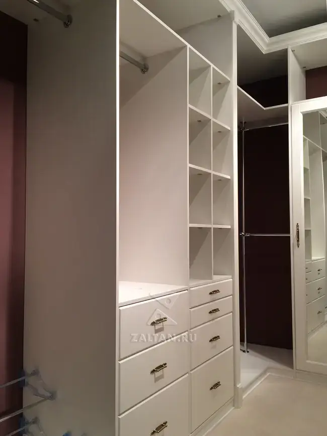 Открытая гардеробная из МДФ
