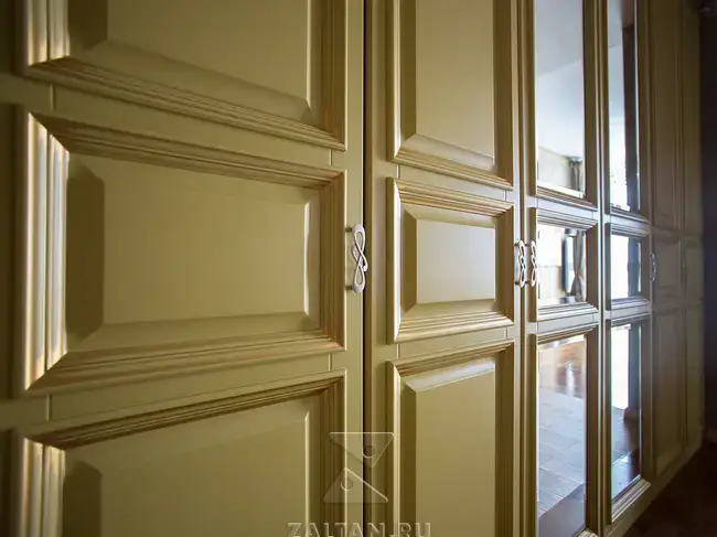 Классический шкаф из МДФ в эмали