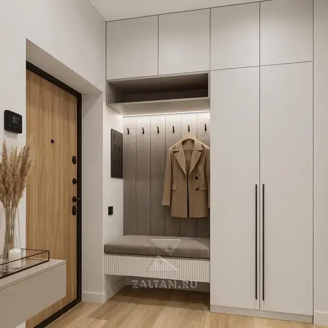 Прихожая встроенная со скамьей
