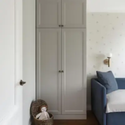 Корпусный шкаф в детскую