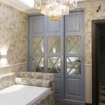 Встроенный шкаф-купе в спальню