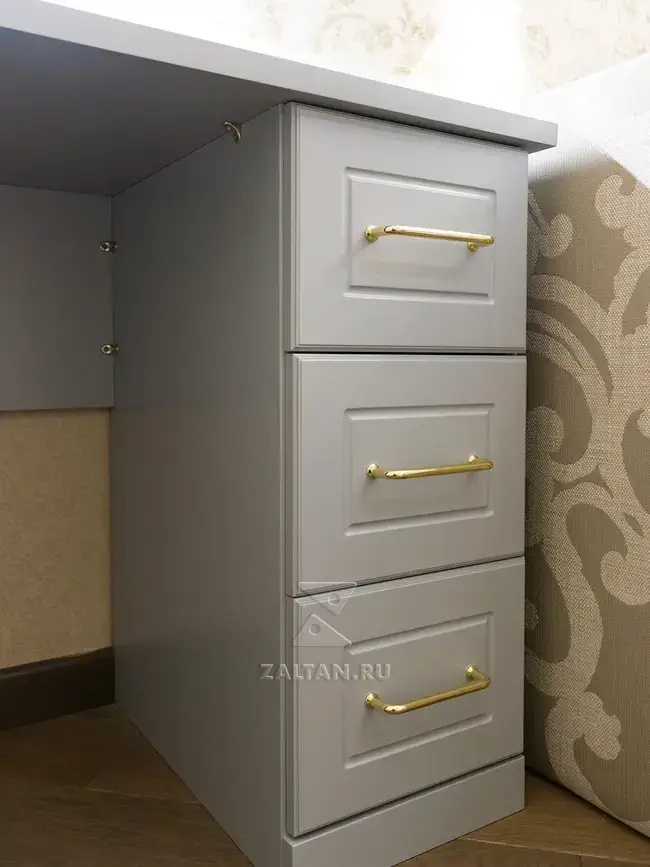 Тумба с фасадами