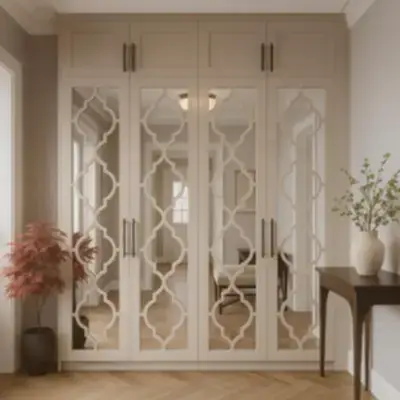 Встроенный распашной шкаф в прихожую