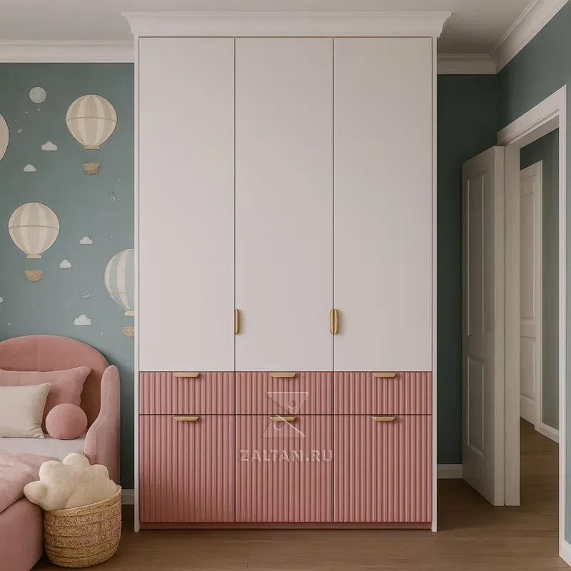 Шкаф с рифлеными фасадами