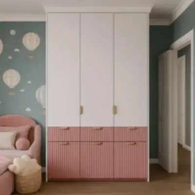 Распашной шкаф в детскую