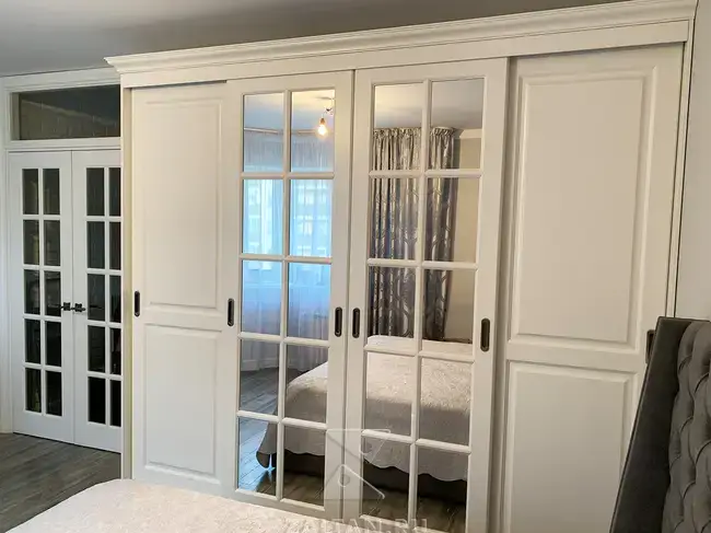 Классический шкаф-купе в спальню