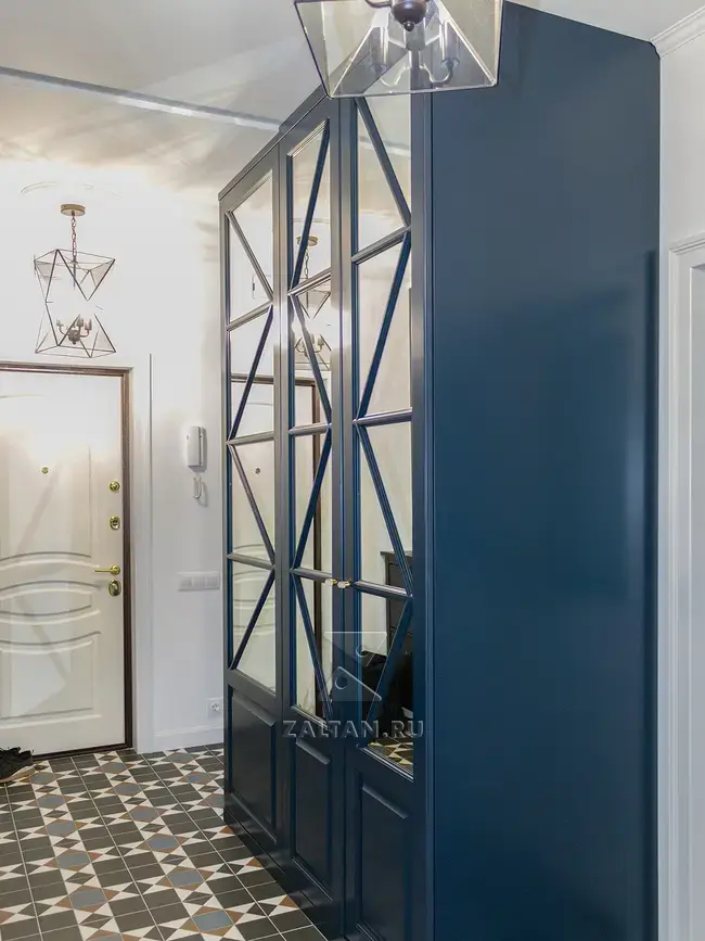 Угловой зеркальный шкаф Риттер