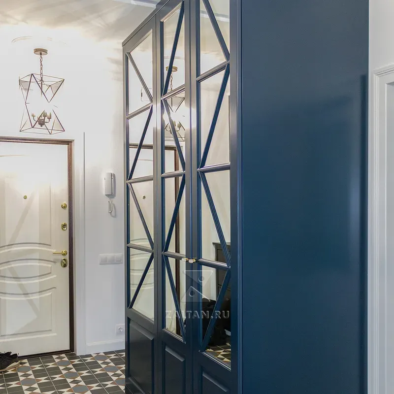 Угловой зеркальный шкаф Риттер