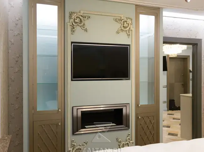 Шкафы по бокам от ТВ