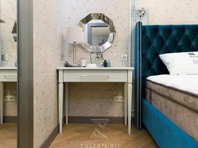 Консольный столик в спальню