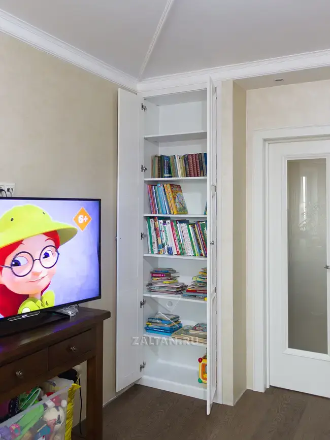 Наполнение левого шкафа