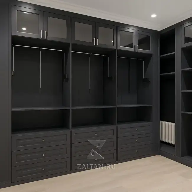 Гардеробная до потолка чёрная
