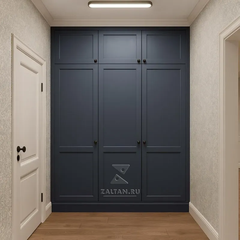 Встроенный шкаф с филёнками