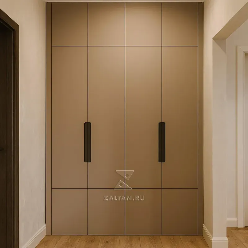 Встроенный шкаф до потолка в прихожую