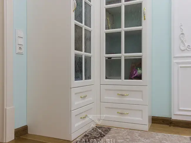 Встроенные в шкаф ящики