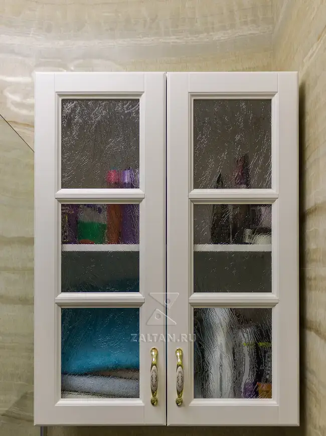 Подвесной шкаф в ванную