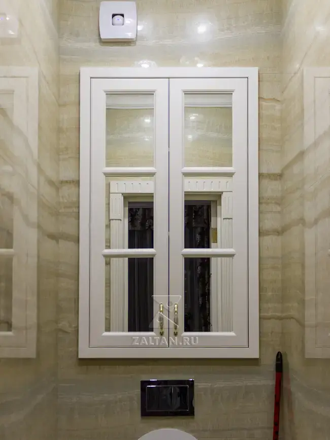 Шкаф с зеркалами в санузел