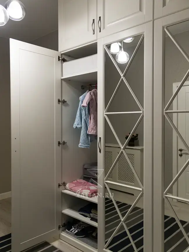 Хранение одежды на штангах