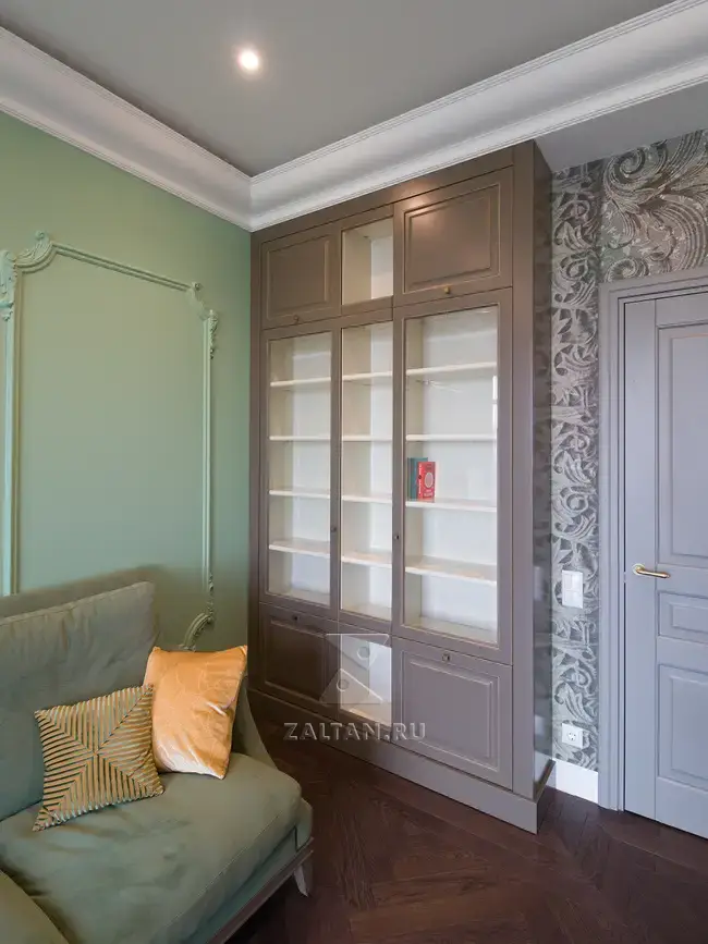 Книжный шкаф классика