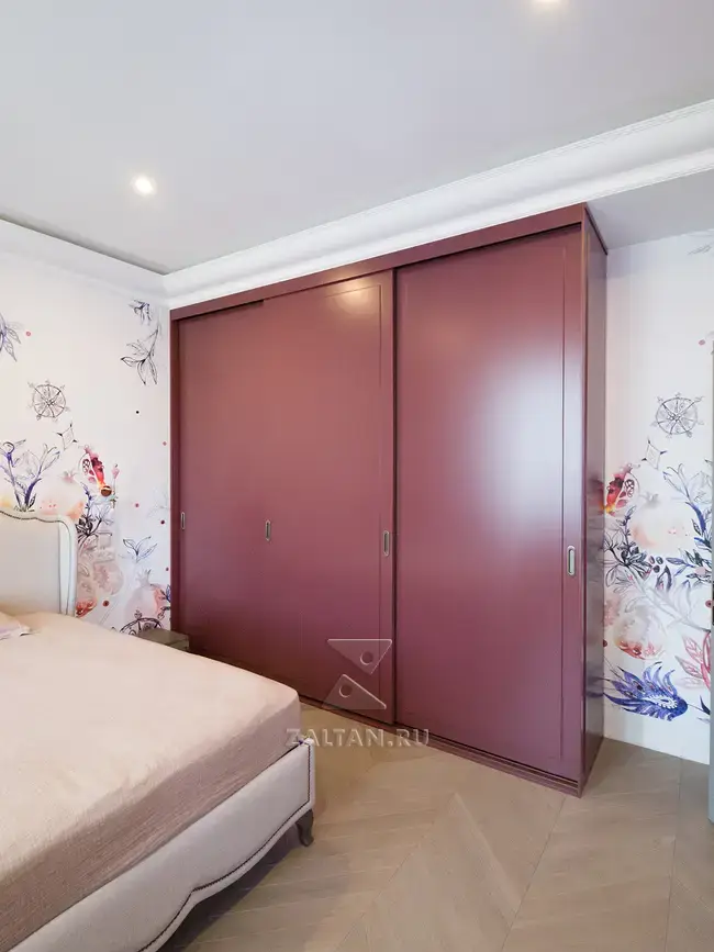 Шкаф-купе неоклассик